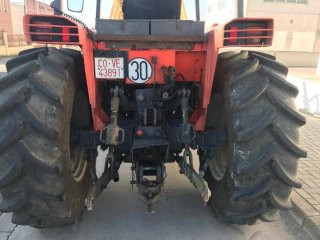 Tractor con aperos