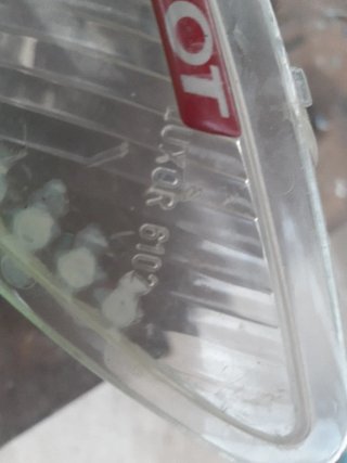 Tulipa Faro Peugeot Speedfight 1