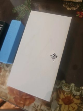 Lote 2 móviles, cargadores y auriculares