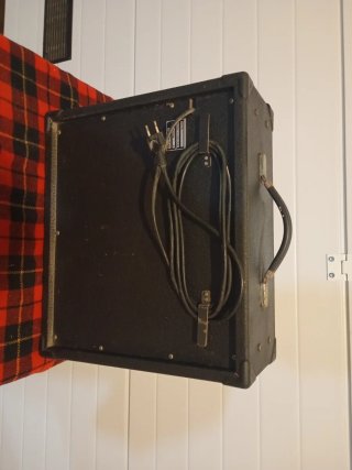 Amplificador Guitarra SOUND STUDIO 210