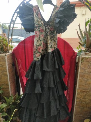 Traje de flamenca Negro Flores