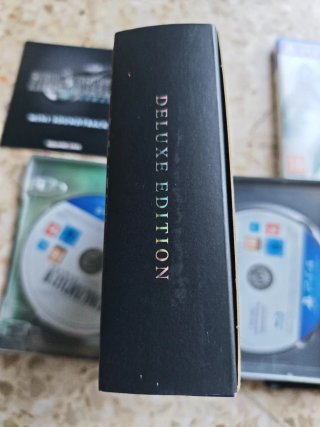 Final Fantasy VII Remake Deluxe PS4
