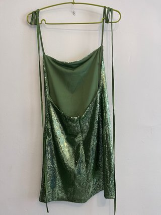 Vestido P&B corto de lentejuelas verde lima