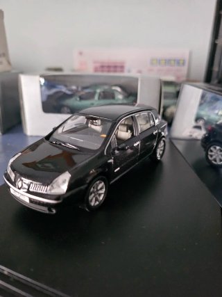 Renault Velsatis 1/43 Initiale
