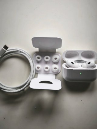 AirPods Pro 2 USB-C 1 año uso