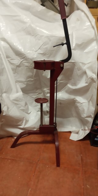 Máquina para poner corchos
