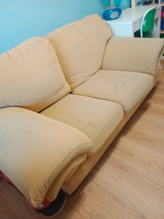 Sofá de 2 plazas color beige