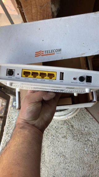 Modem ADSL2 Wi-Fi Telecom Italia