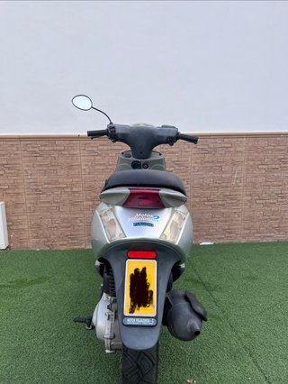 Piaggio Zip 2T Aire Plata