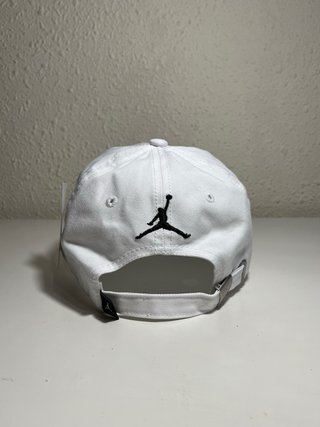 Gorra Jordan Blanca ajustable