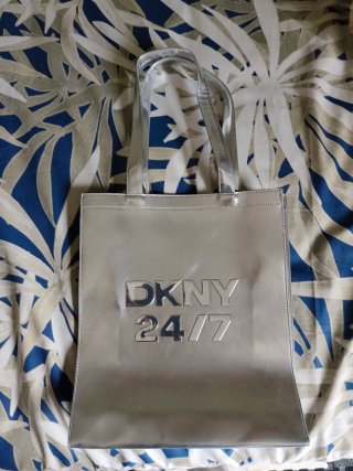 Bolso DKNY 24/7 Plateado