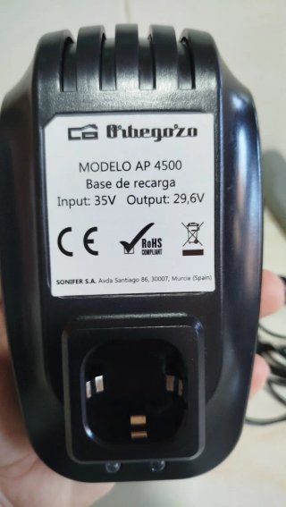 Cargador aspiradora AP 4500 y Batería APC 6000