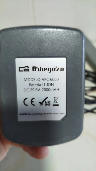 Cargador aspiradora AP 4500 y Batería APC 6000