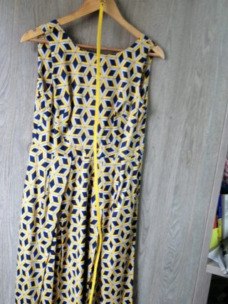 Vestido midi estampado geométrico