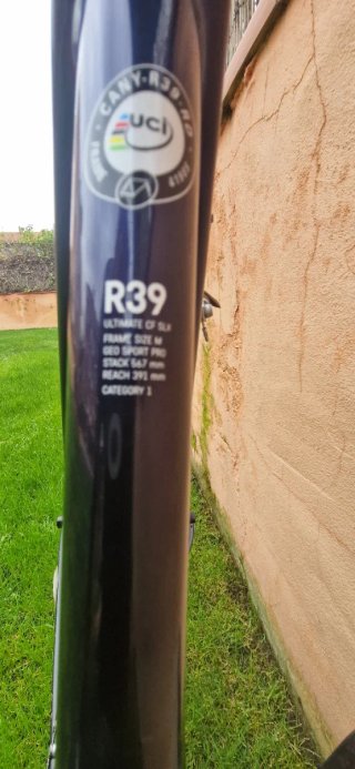 Bicicleta Canyon Ultimate CF SLX 8.0 Di2