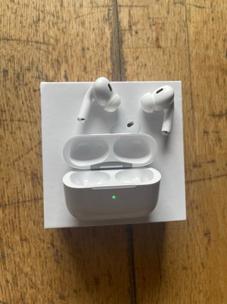 Apple AirPods Pro (2ª gen) - Blancos
