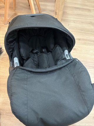 Silla de coche para bebé negra