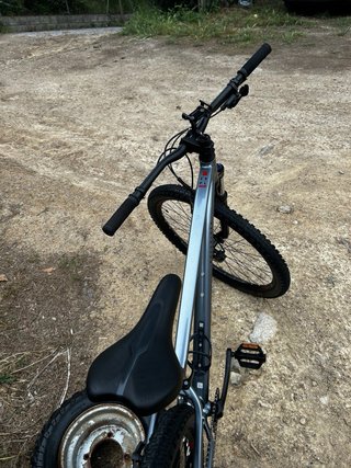 Bicicleta Todoterreno Gris