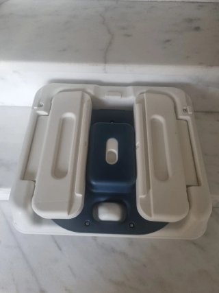 Trona desmontable y súper compacta.