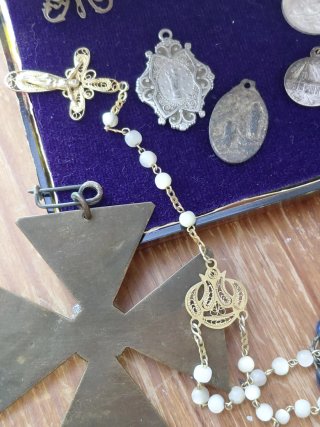 Lote medallas religiosas antiguas