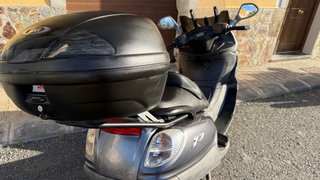 Piaggio X Evo 250 Gris - Maxi Scooter