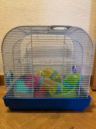 Jaula para hámster con accesorios