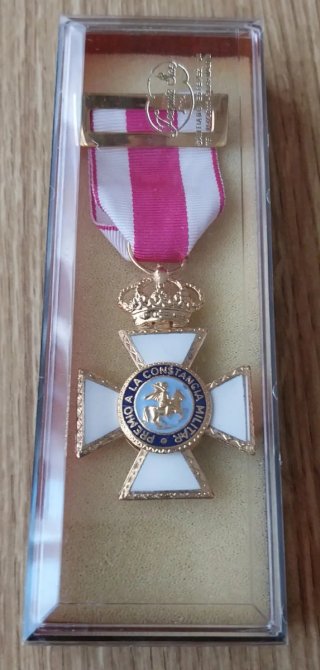 2 Medallas Mérito a la Constancia