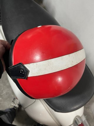 Casco vespa vintage y gafas