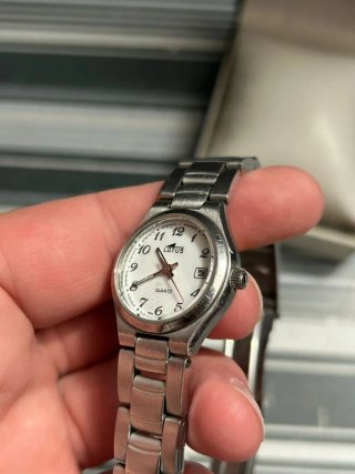 Reloj mujer Lotus Quartz