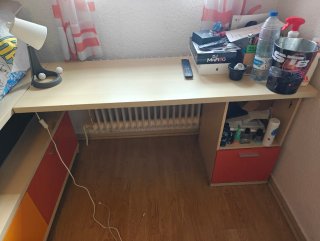 Habitación juvenil cama nido tonos naranjas