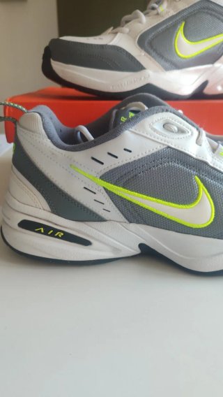 Nike Scarpe Uomo Taglia 45 Grigio Bianco