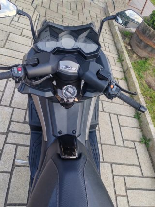 Kymco Maxi Scooter Negra/Gris