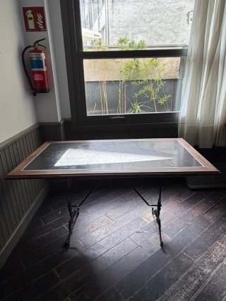 Mesa de centro con mármol