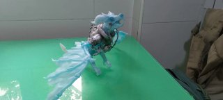 Figura Dragón Frostwing Fortnite como nueva
