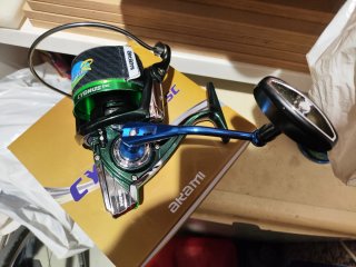 Carrete Akami Cygnus CSC Special Edition