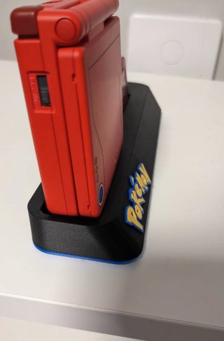 Stand Pokémon per Game Boy Advance SP e giochi