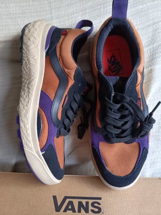 Zapatillas Vans Ultrarange Marrón/Morado