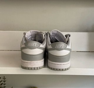 Nike Dunk Low Gris y Blanco
