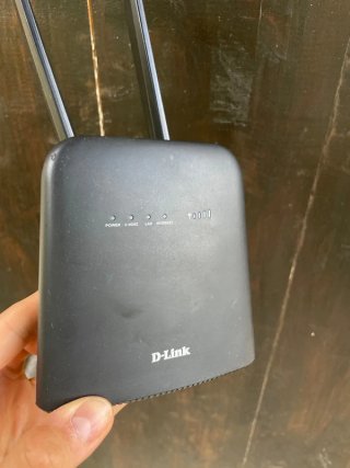 Router 4G D-Link DWR-920 Wi-Fi N300