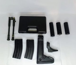 Accesorios Airsoft: Bipode, Cargadores, Culata