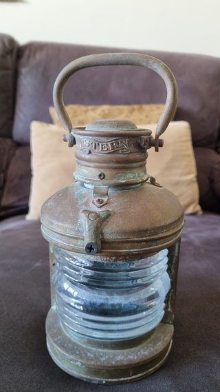 Antiguo farol náutico STERN
