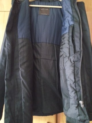 Parka negra nueva, capucha, talla M en Coruña 10 €