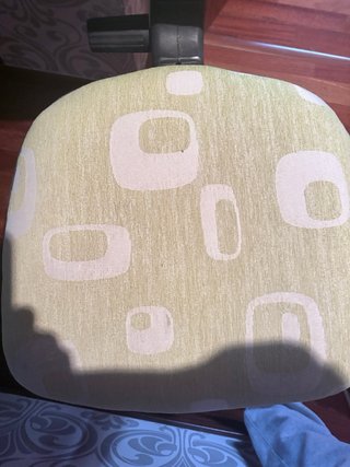 Sillón de oficina verde claro ajustable