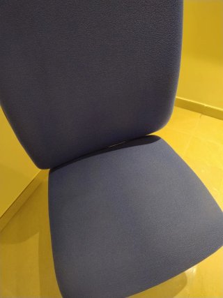 Sillón de oficina azul