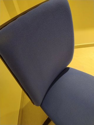 Sillón de oficina azul