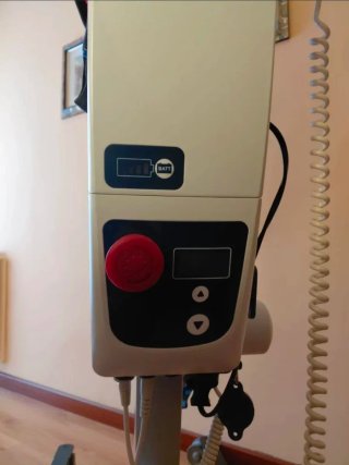 Grúa eléctrica para personas con discapacidad.