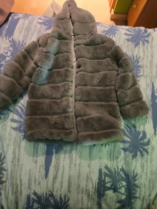 Chaqueta de pelo gris