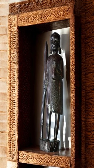 Figura Guerrero Masai Madera