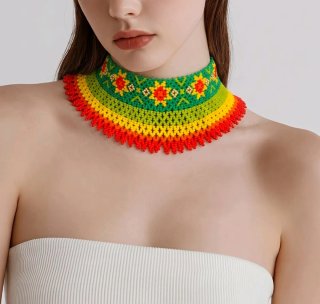 Collar étnico mostacillas hecho a mano