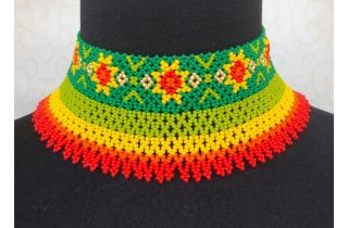 Collar étnico mostacillas hecho a mano